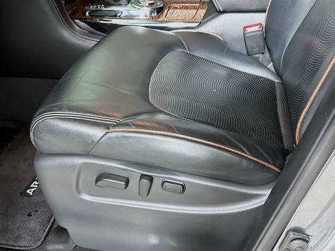 Used 2017 Nissan Armada Platinum w/ Captain Seat Package RWD image 9