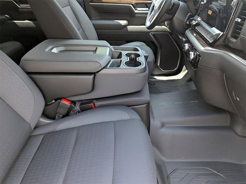 New 2026 GMC Sierra 1500 Elevation image 18