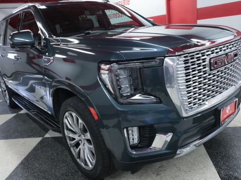 Used 2021 GMC Yukon XL SLT w/ SLT Premium Package AWD/4WD image 34