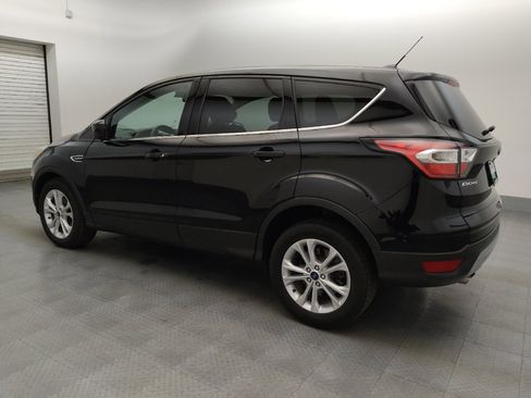 Used 2017 Ford Escape SE FWD image 3