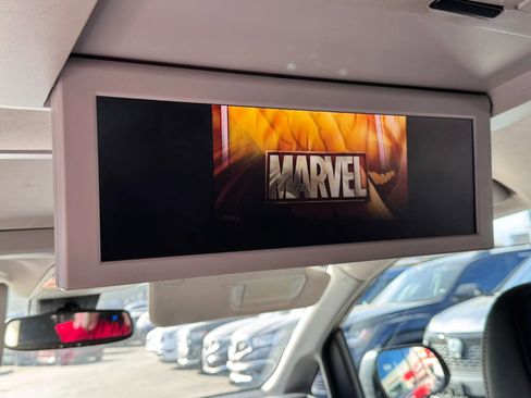 Used 2018 Toyota Sienna SE Premium image 26