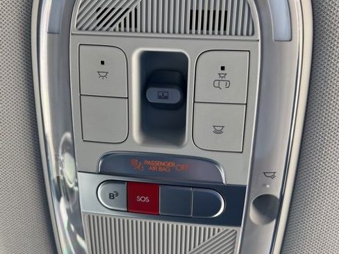 Certified 2023 Hyundai Ioniq 5 Limited w/ Cargo Package image 12