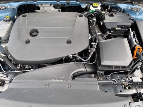 Used 2024 Volvo XC40 B5 Core AWD/4WD image 35