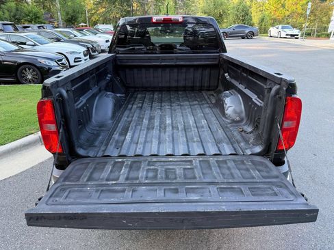 Used 2017 Chevrolet Colorado W/T w/ WT Convenience Package RWD image 12
