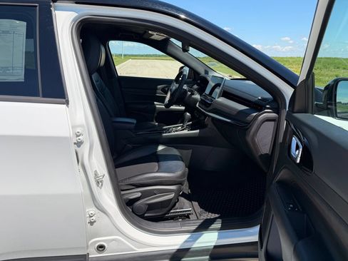 Used 2025 Jeep Compass Trailhawk AWD/4WD image 21