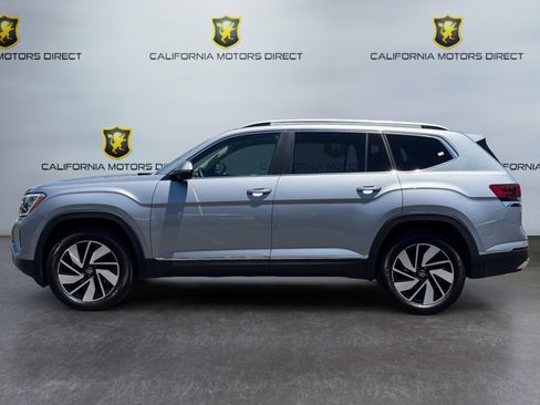 Used 2024 Volkswagen Atlas SEL AWD/4WD image 2