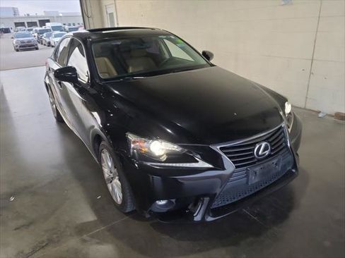 Used 2016 Lexus IS 200t RWD image 7