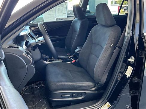 Used 2017 Honda Accord EX image 21