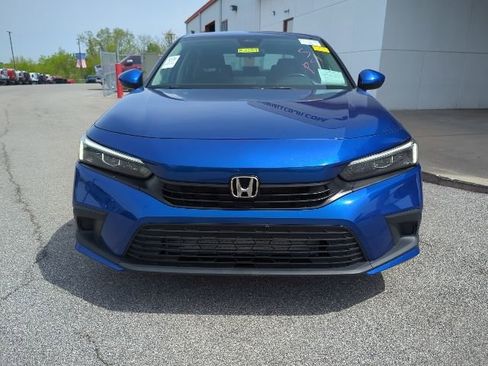 Used 2023 Honda Civic EX image 4