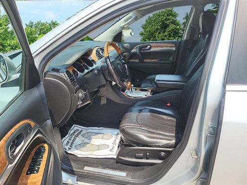 Used 2009 Buick Enclave CXL w/ Driver Confidence Package image 10