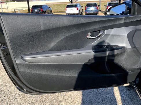 Used 2021 Hyundai Veloster 2.0 Premium image 20