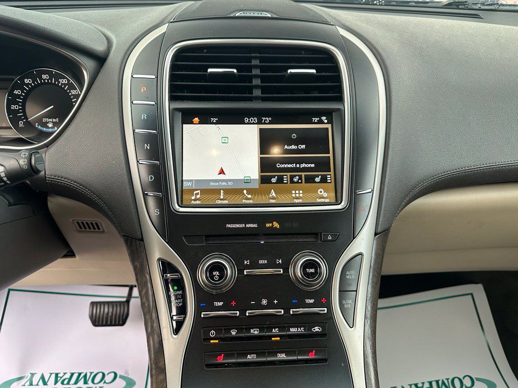 Used 2017 Lincoln MKX Select w/ Select Plus Package AWD/4WD image 17
