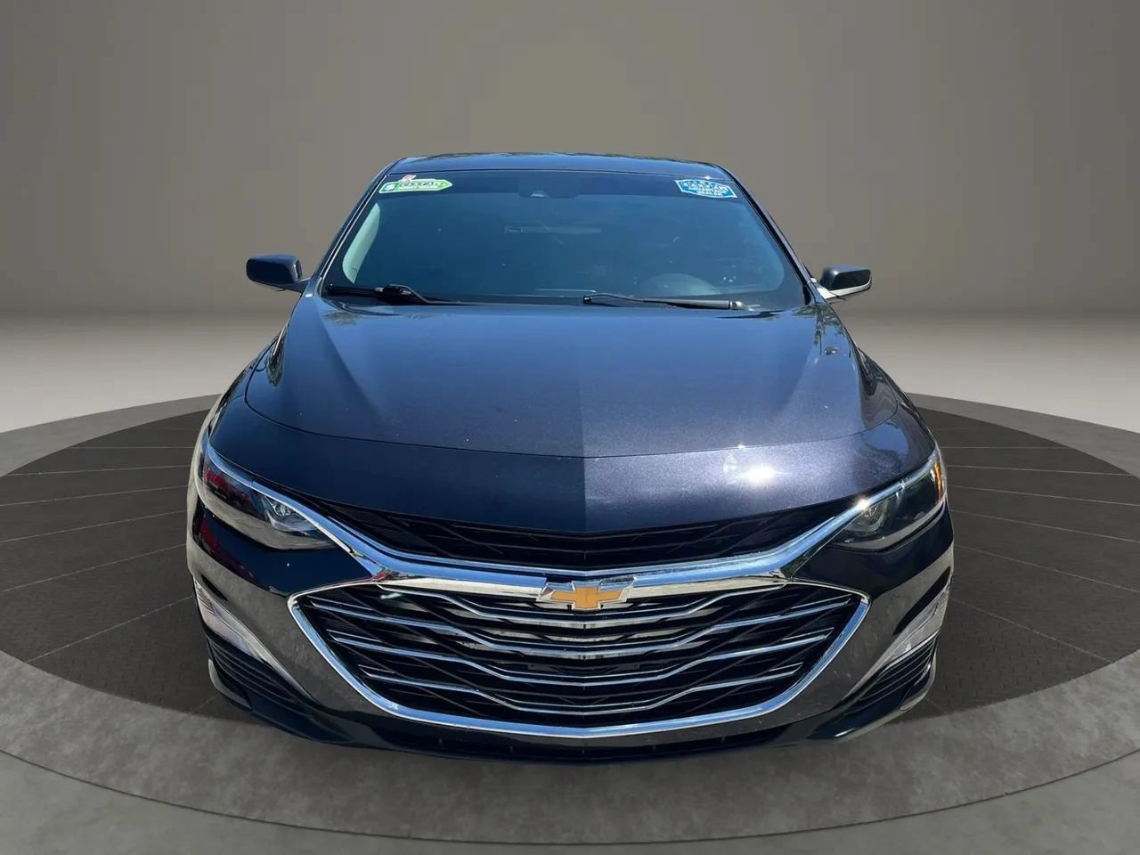 Used 2023 Chevrolet Malibu LT FWD image 2