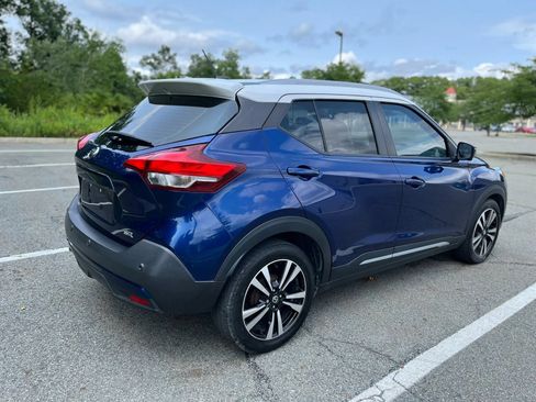 Used 2020 Nissan Kicks SR FWD image 9