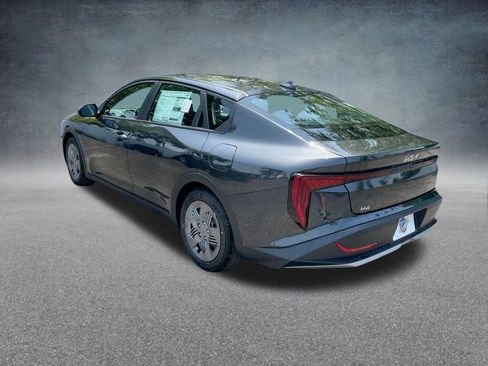 Used 2025 Kia K4 LX image 29