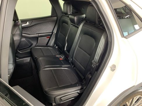 Used 2020 Ford Escape SEL image 31