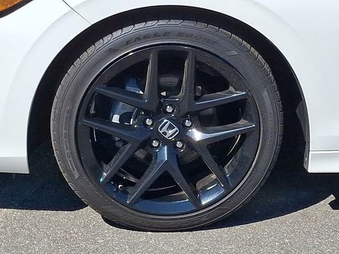 Used 2024 Honda Civic Sport image 8