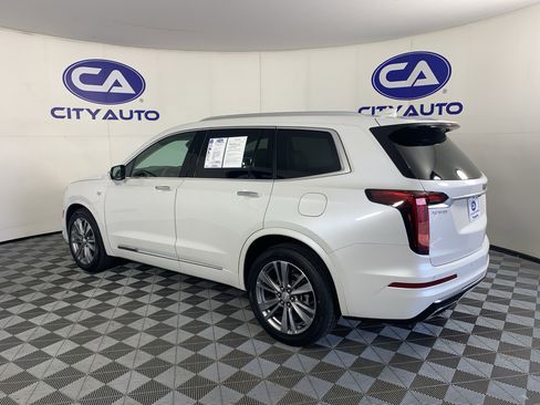 Used 2023 Cadillac XT6 Premium Luxury FWD image 5