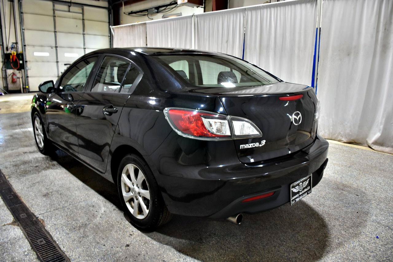 Used 2010 MAZDA MAZDA3 i Touring FWD image 4