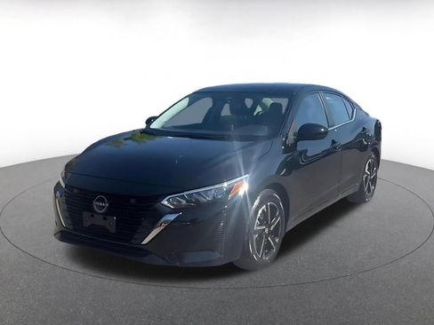 Used 2025 Nissan Sentra SV FWD image 4