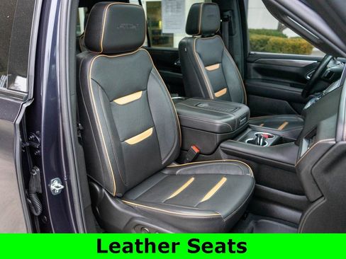 Used 2023 GMC Yukon XL AT4 w/ AT4 Premium Plus Package image 9