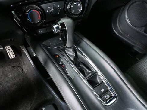 Used 2020 Honda HR-V Sport image 25