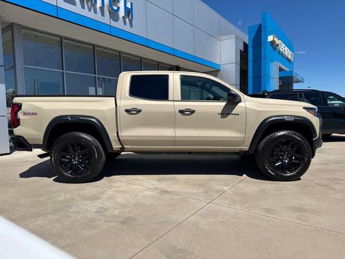Used 2023 Chevrolet Colorado Trail Boss w/ Technology Package AWD/4WD image 6