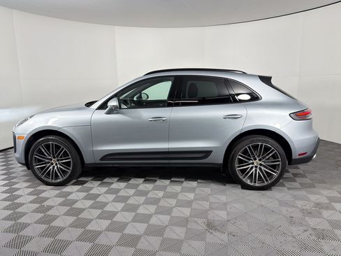 Used 2026 Porsche Macan AWD/4WD image 2