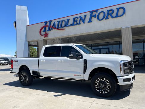 New 2026 Ford F350 Platinum w/ FX4 Off-Road Package AWD/4WD image 1