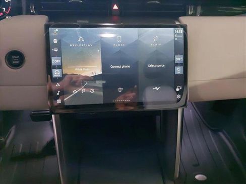 New 2025 Land Rover Discovery Sport S image 21