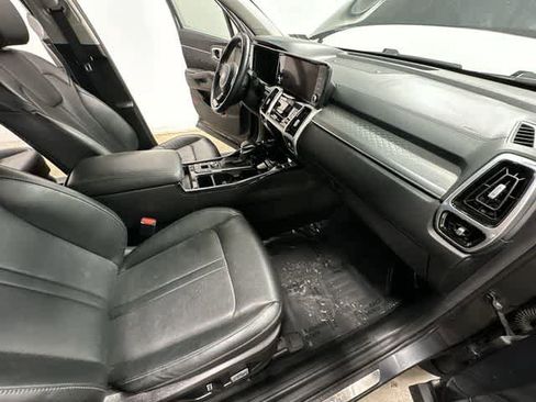 Used 2021 Kia Sorento SX image 22