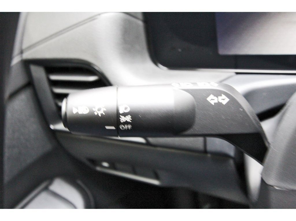 New 2026 Nissan Sentra SV w/ Floor Mat Package FWD image 15