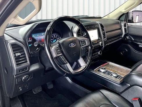 Used 2018 Ford Expedition Max Platinum AWD/4WD image 17