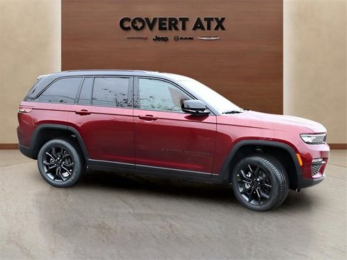 New 2025 Jeep Grand Cherokee Limited image 6