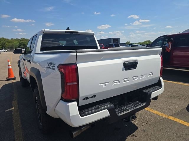 Used 2025 Toyota Tacoma TRD Off-Road AWD/4WD image 4
