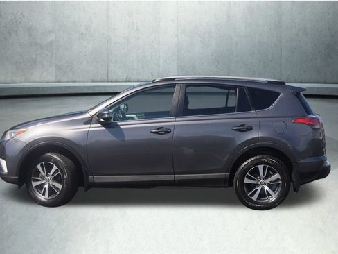 Used 2017 Toyota RAV4 XLE AWD/4WD image 24