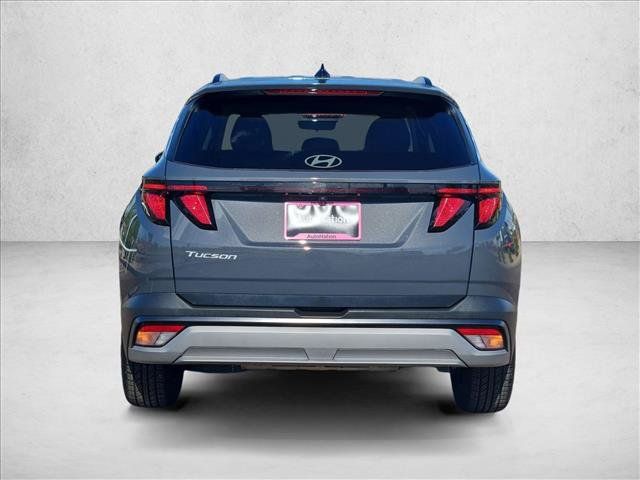 Used 2025 Hyundai Tucson SEL FWD image 7