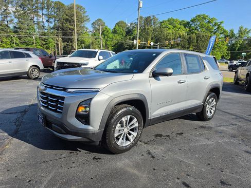 New 2026 Chevrolet Equinox LT FWD image 1