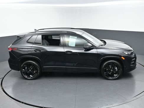 Used 2025 Volkswagen Tiguan SE R-Line AWD/4WD image 40