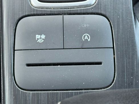 Used 2022 Ford Escape SE w/ Convenience Package FWD image 25