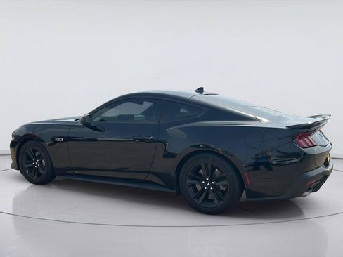 Used 2024 Ford Mustang GT RWD image 4
