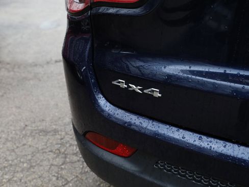 Used 2018 Jeep Compass Limited w/ Navigation Group image 8