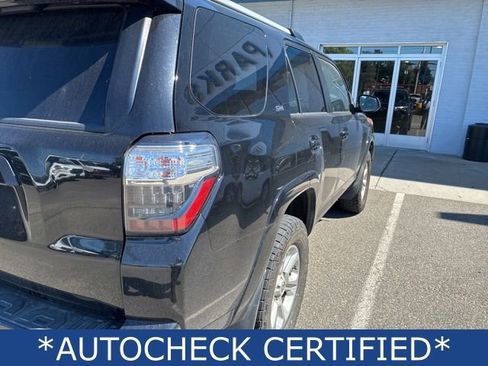 Used 2019 Toyota 4Runner SR5 AWD/4WD image 5