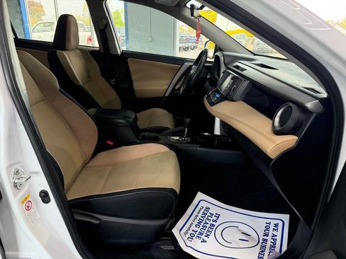 Used 2018 Toyota RAV4 XLE FWD image 23