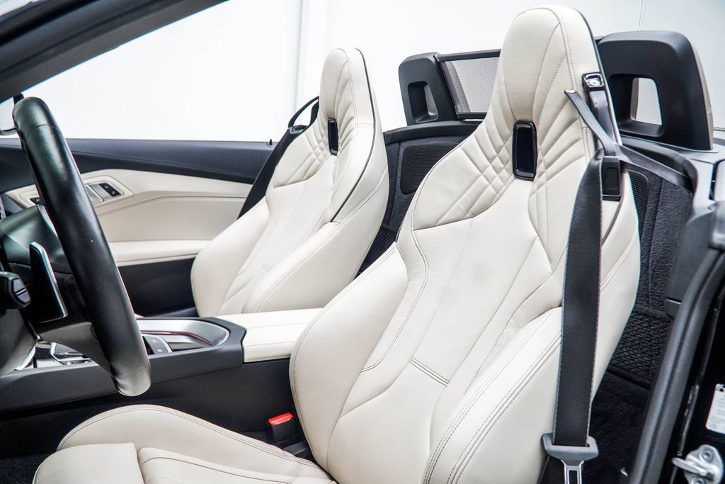 Used 2024 BMW Z4 M40i w/ Premium Package RWD image 49