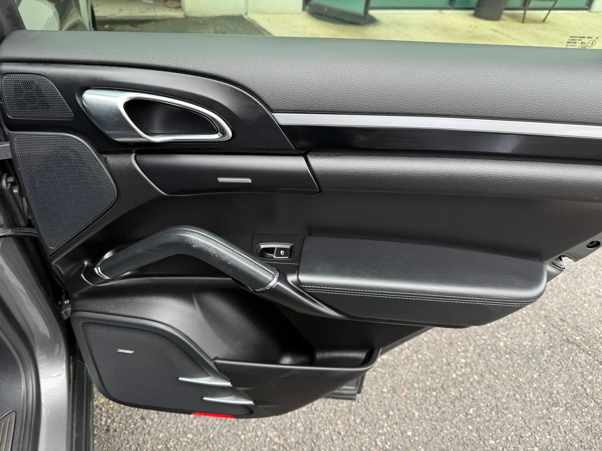 Used 2016 Porsche Cayenne AWD/4WD image 30