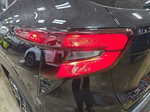 New 2026 Chevrolet Trax RS w/ Sunroof Package image 34