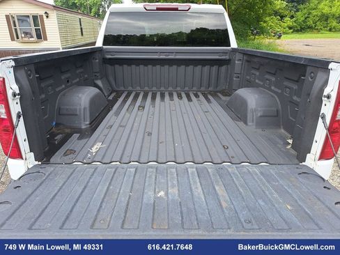 Used 2022 Chevrolet Silverado 1500 LT image 12