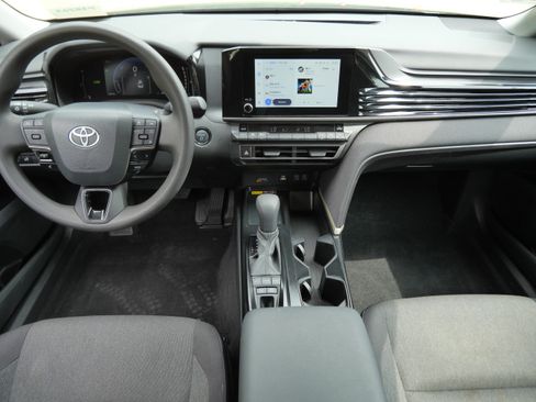 Used 2025 Toyota Camry LE w/ Convenience Package FWD image 11