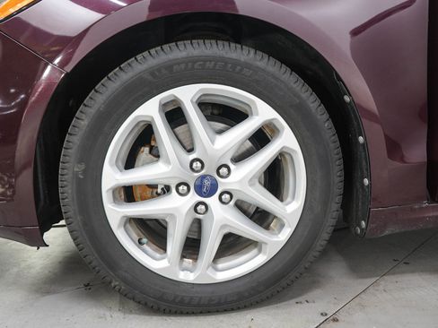 Used 2013 Ford Fusion SE FWD image 26